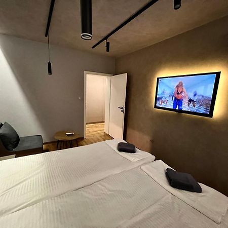 Apartament Varosha Luxury Lovetsj Buitenkant foto