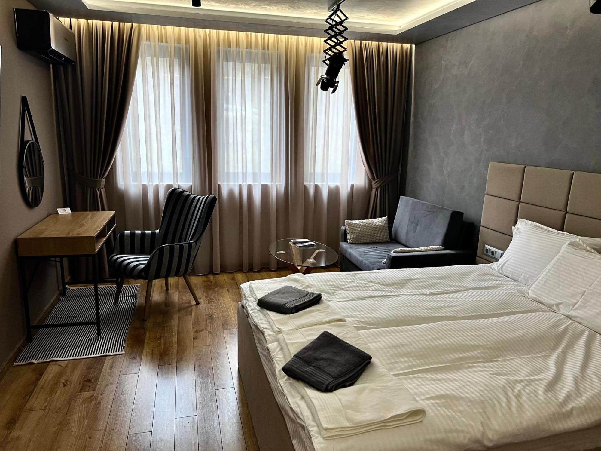 Apartament Varosha Luxury Lovetsj Buitenkant foto