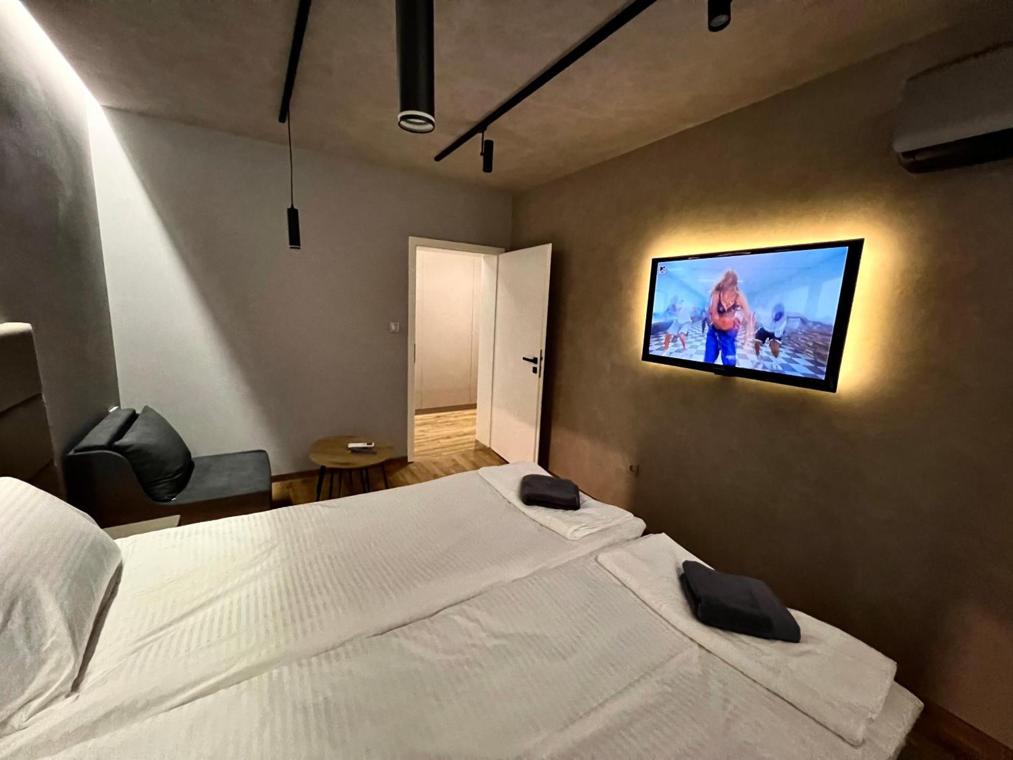 Apartament Varosha Luxury Lovetsj Buitenkant foto
