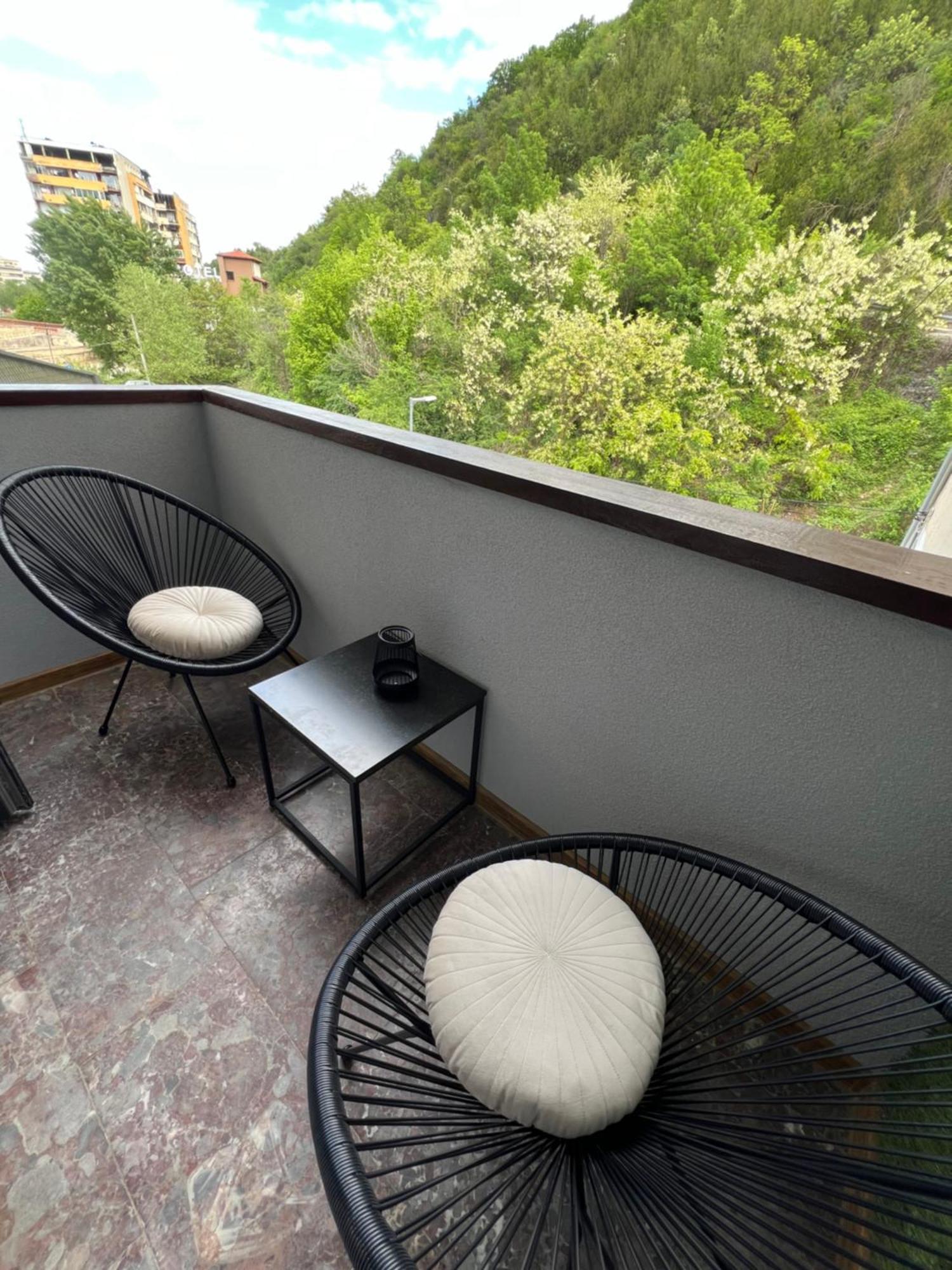 Apartament Varosha Luxury Lovetsj Buitenkant foto